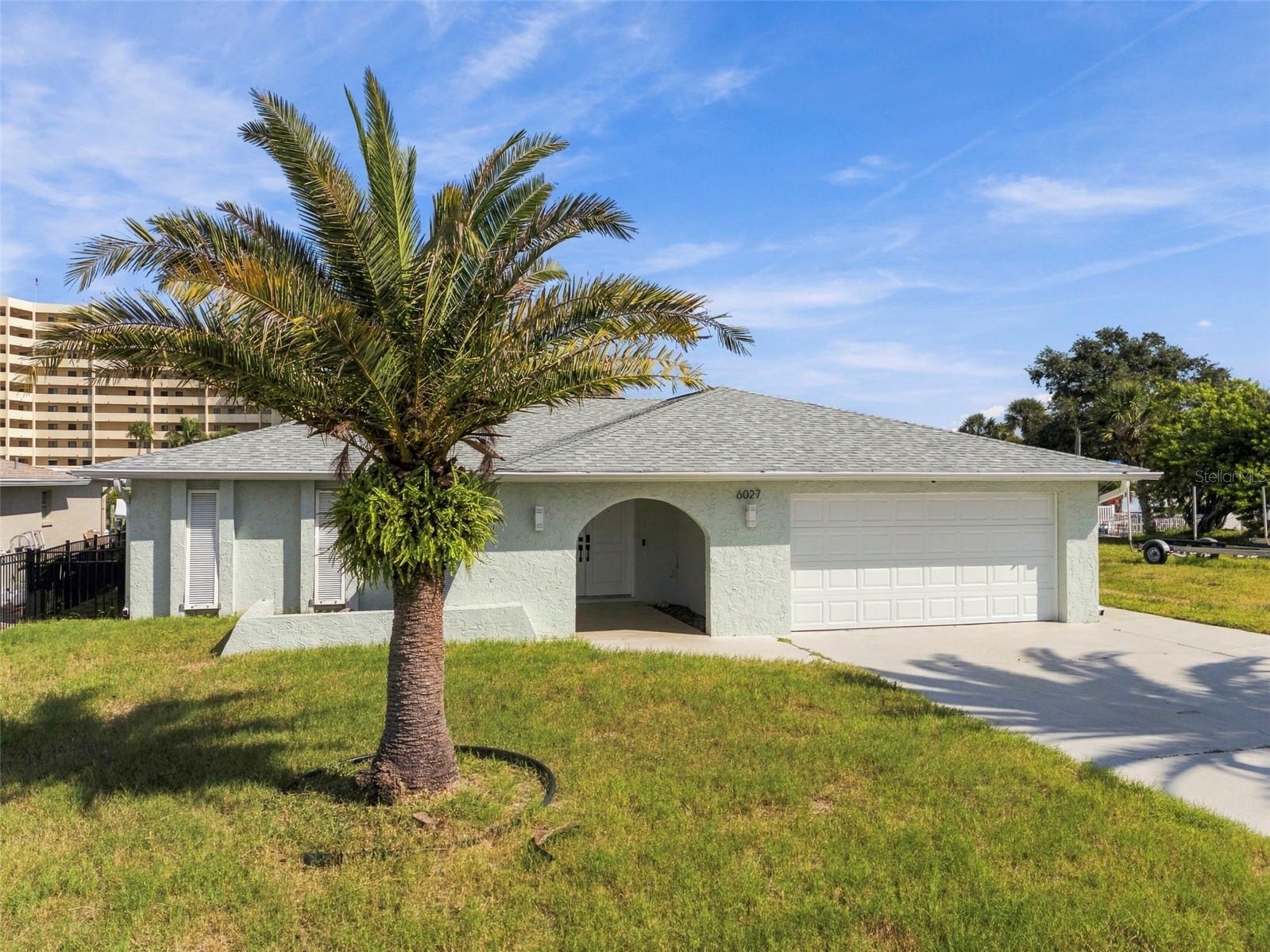 6027 BEVERLY DR