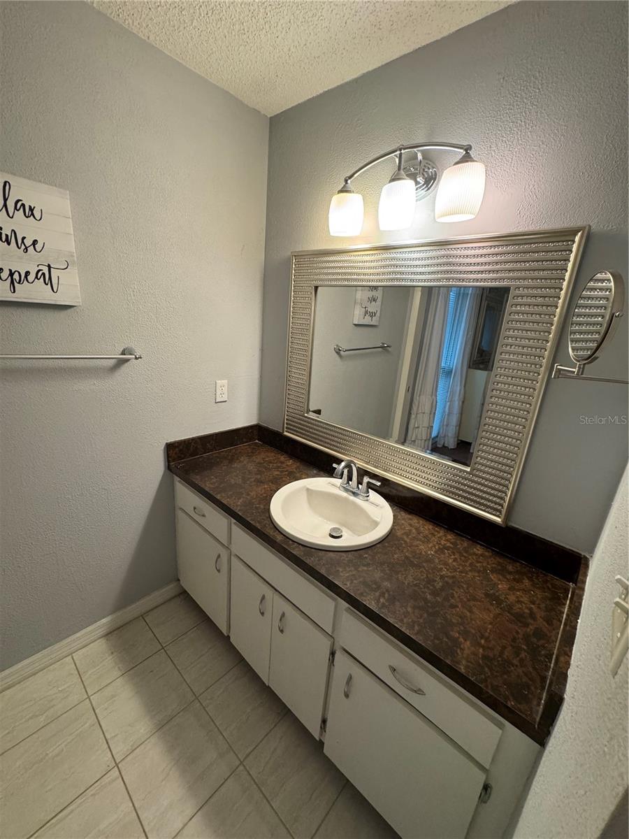 1818 ORANGE HILL DR