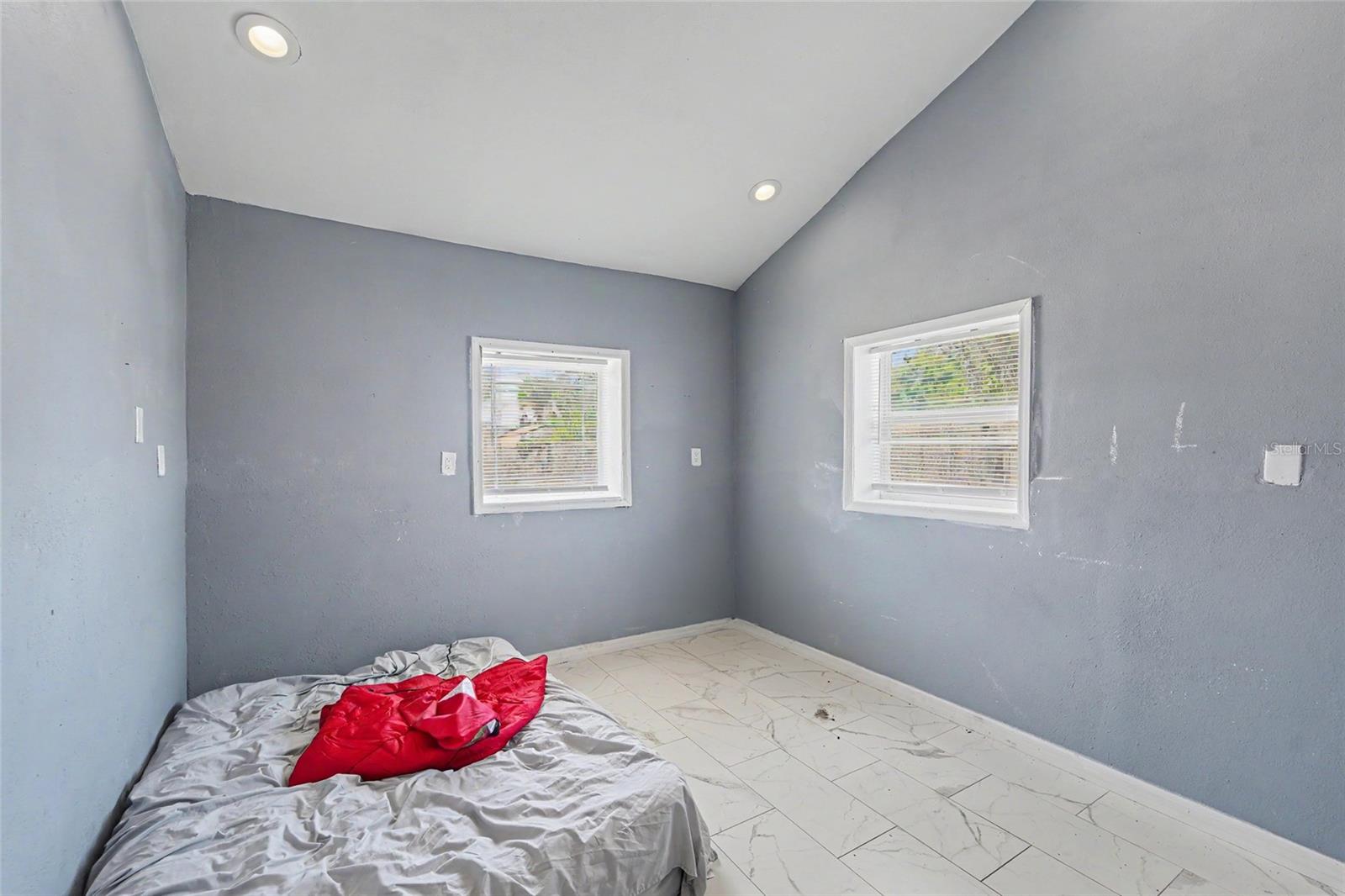 6706 SANDRA DR