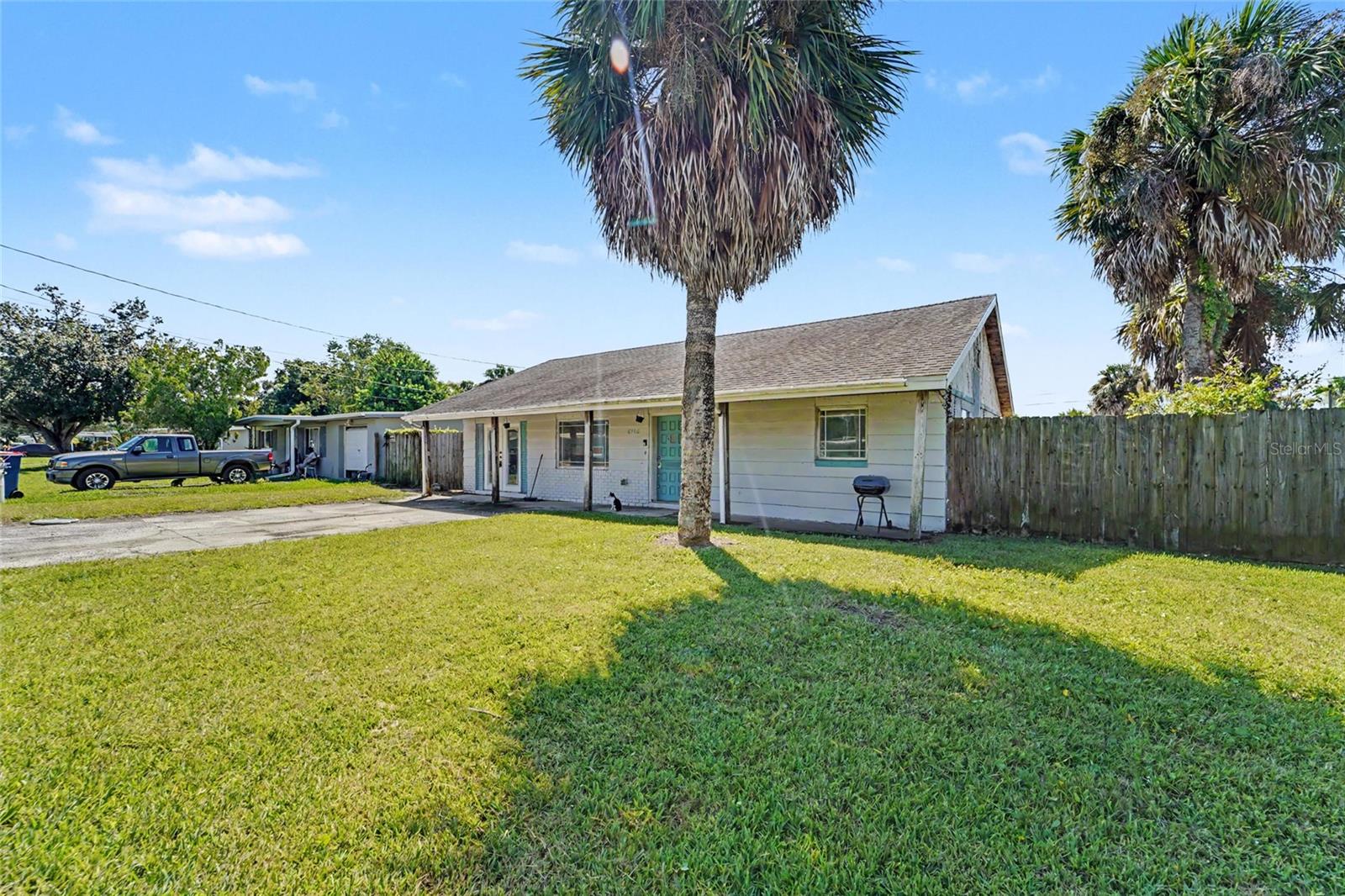 6706 SANDRA DR