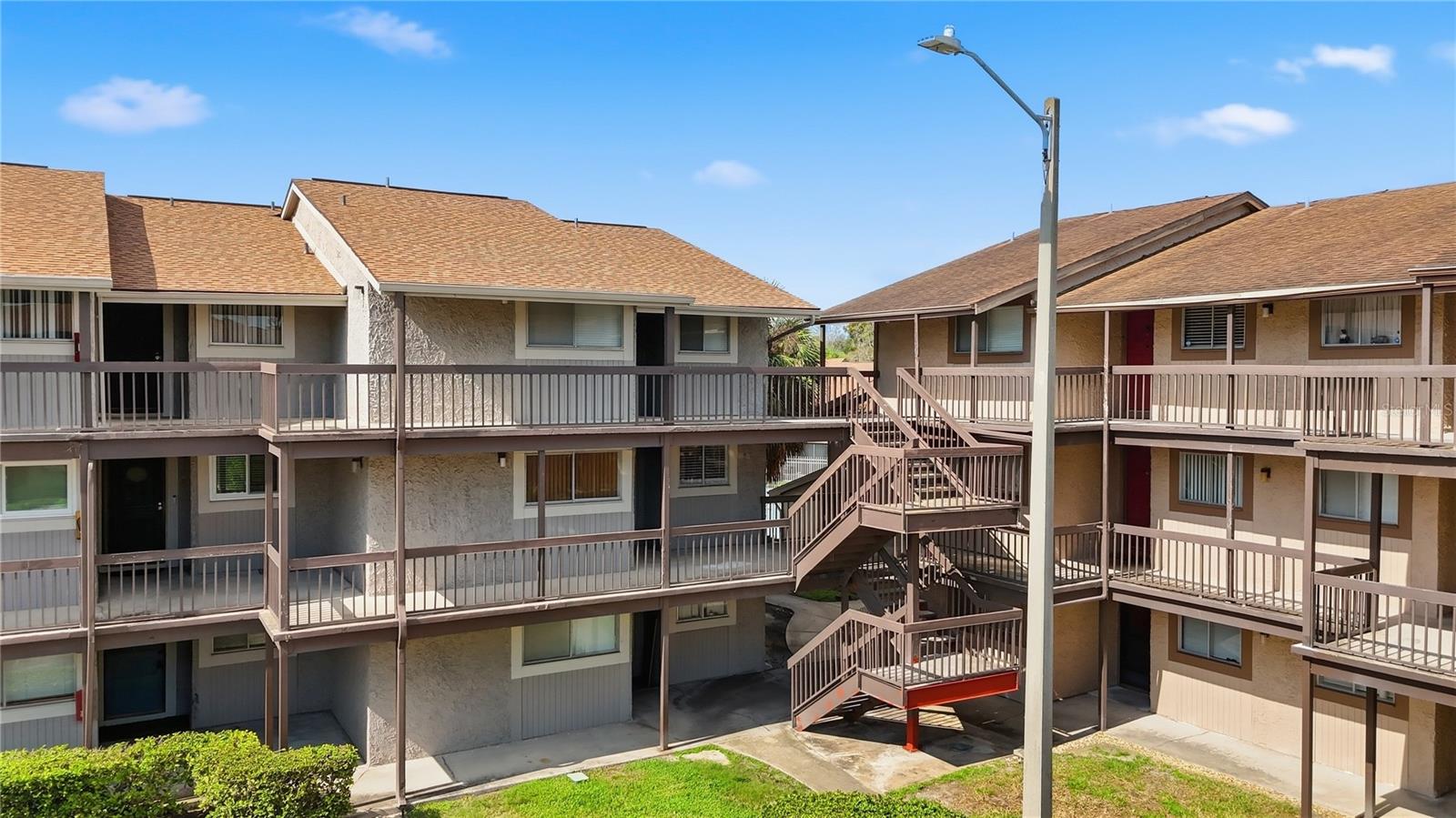 6308 NEWTOWN CIR #8B5