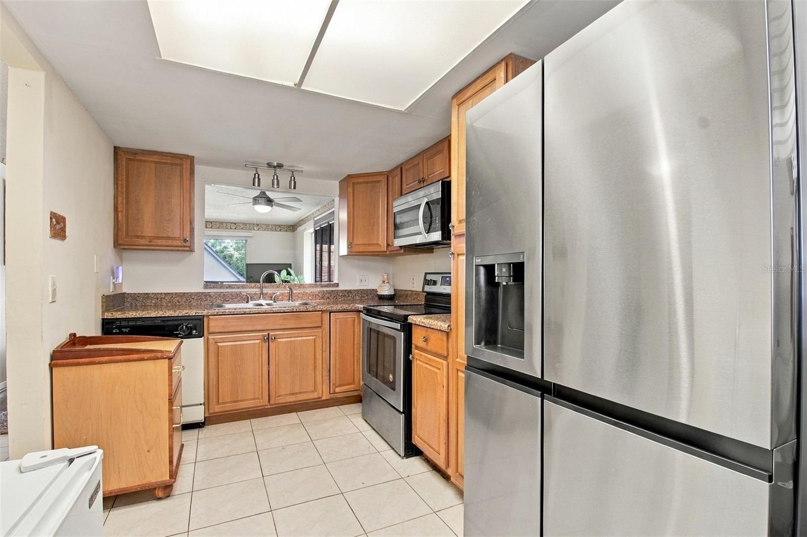6308 NEWTOWN CIR #8B5