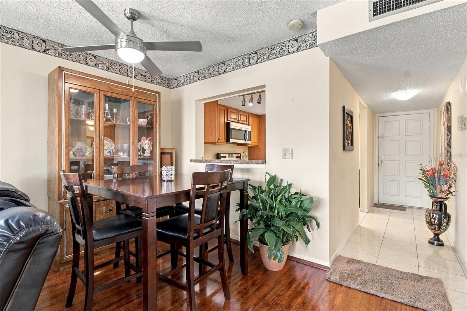 6308 NEWTOWN CIR #8B5
