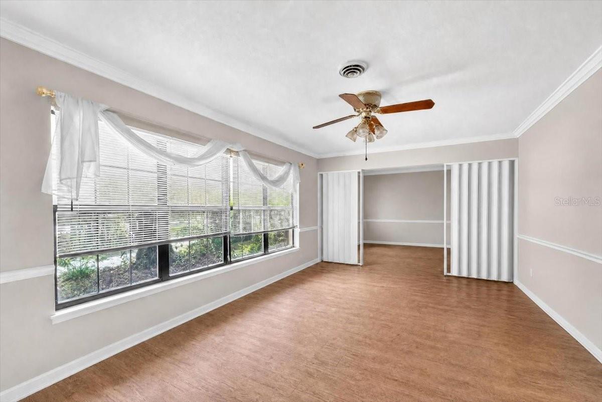 114 W DAVIS BLVD