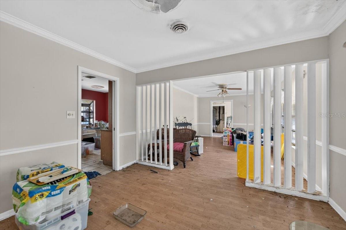 114 W DAVIS BLVD
