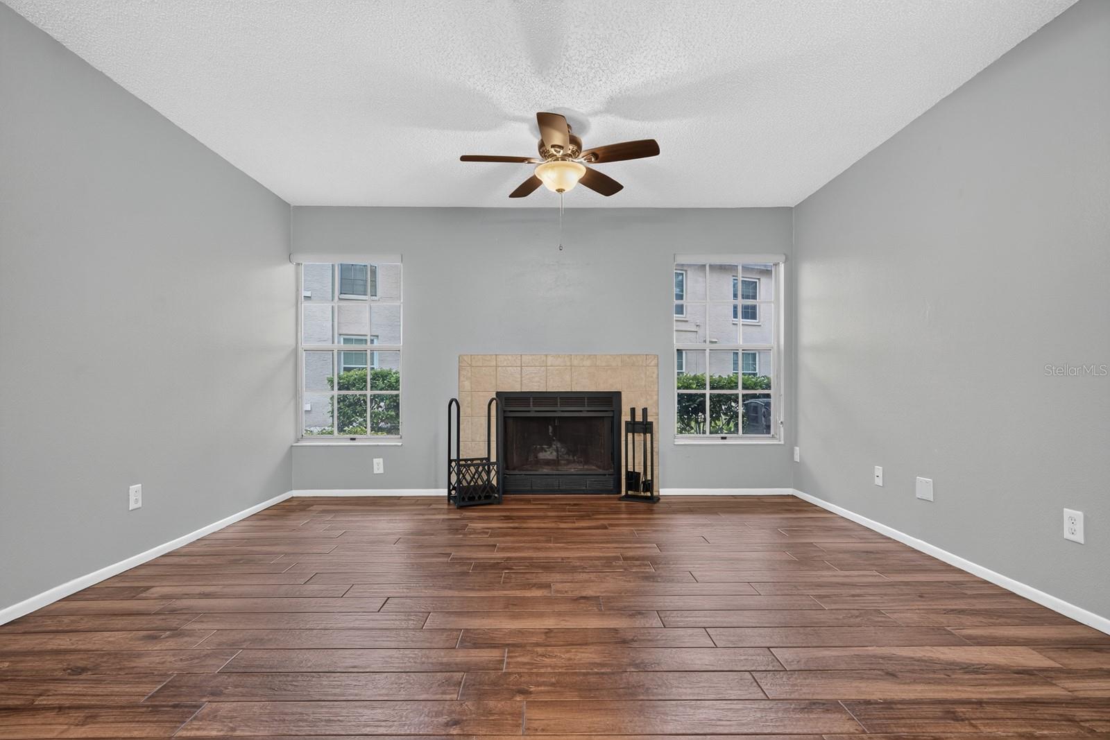 2998 BONAVENTURE CIR #104
