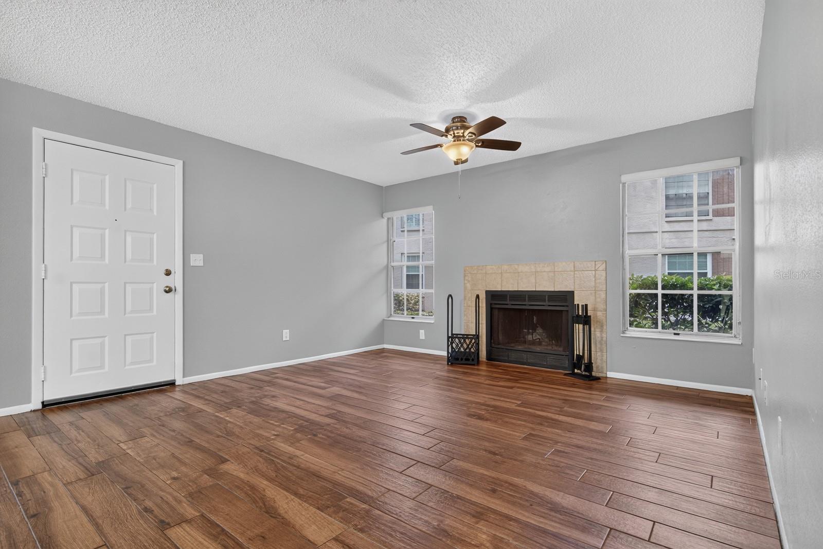 2998 BONAVENTURE CIR #104