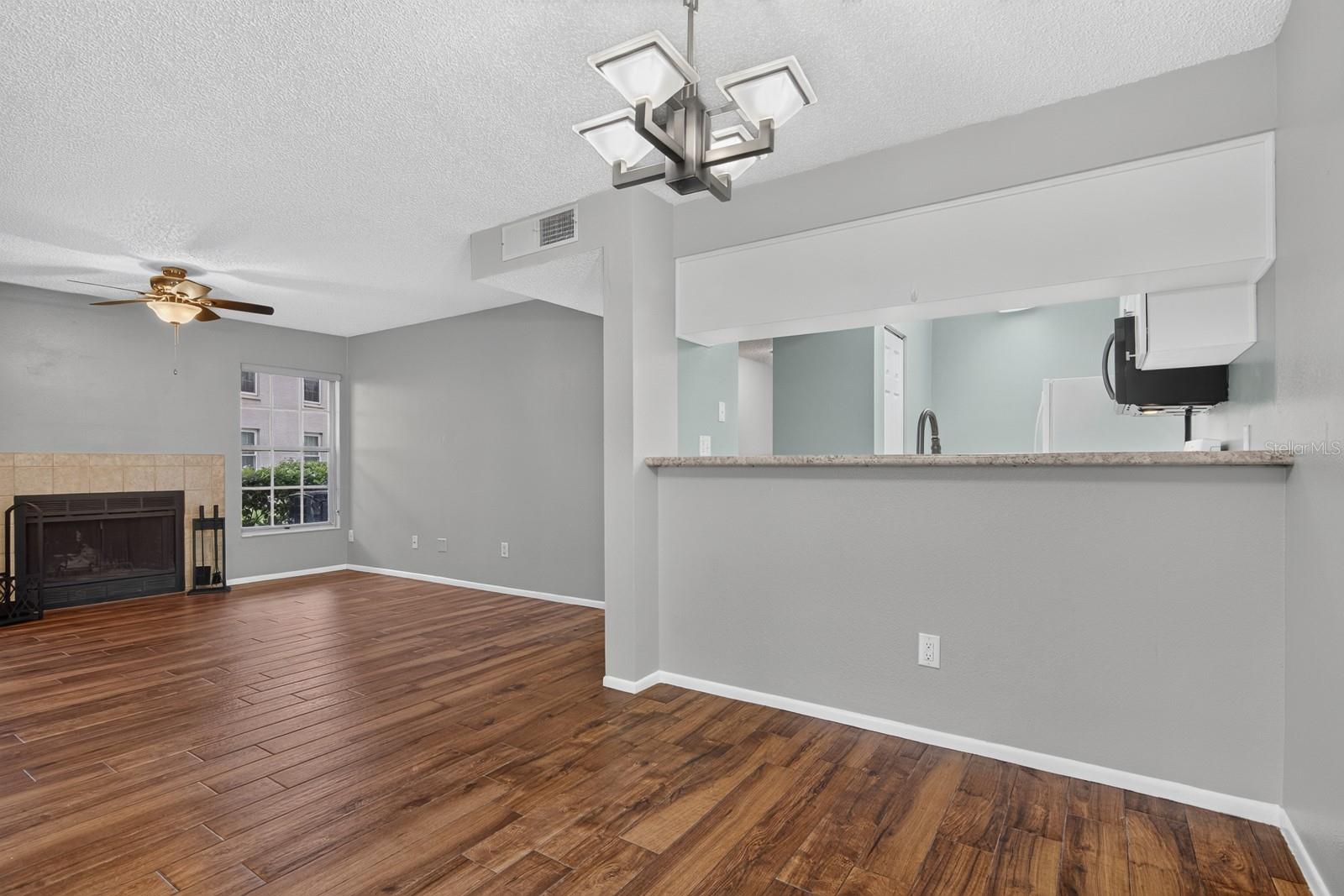 2998 BONAVENTURE CIR #104