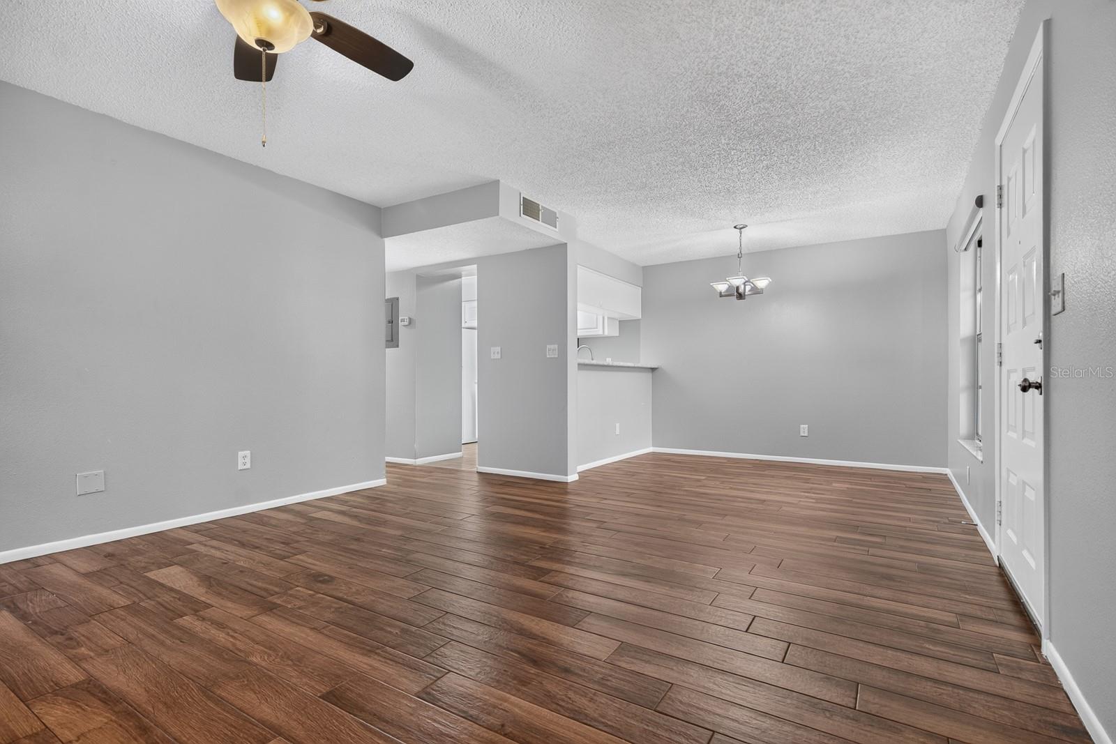 2998 BONAVENTURE CIR #104