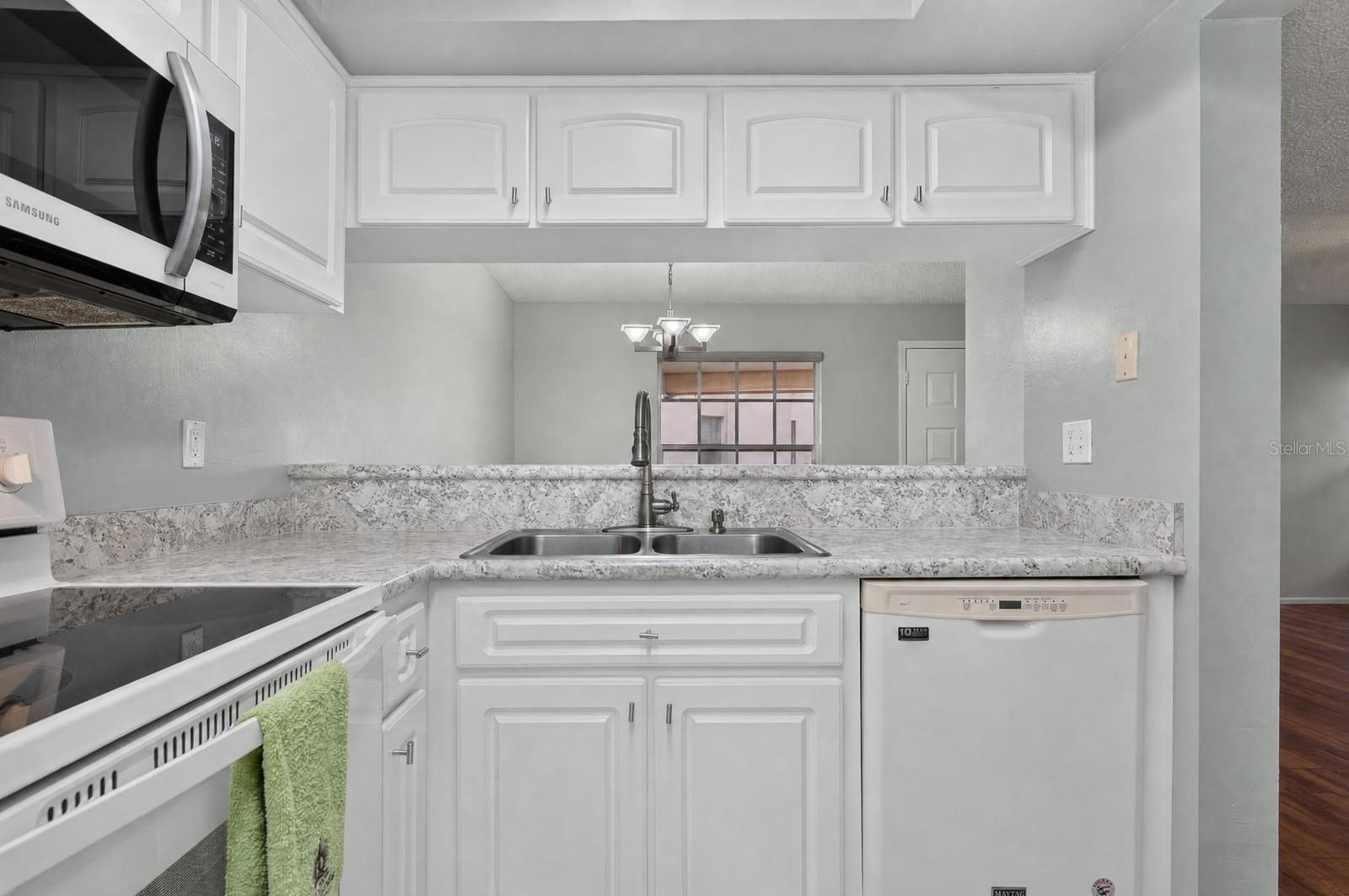 2998 BONAVENTURE CIR #104