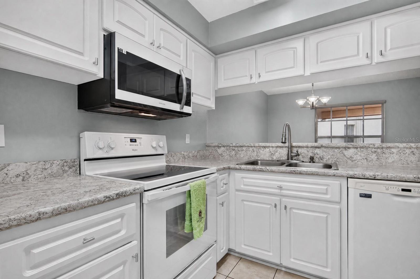 2998 BONAVENTURE CIR #104