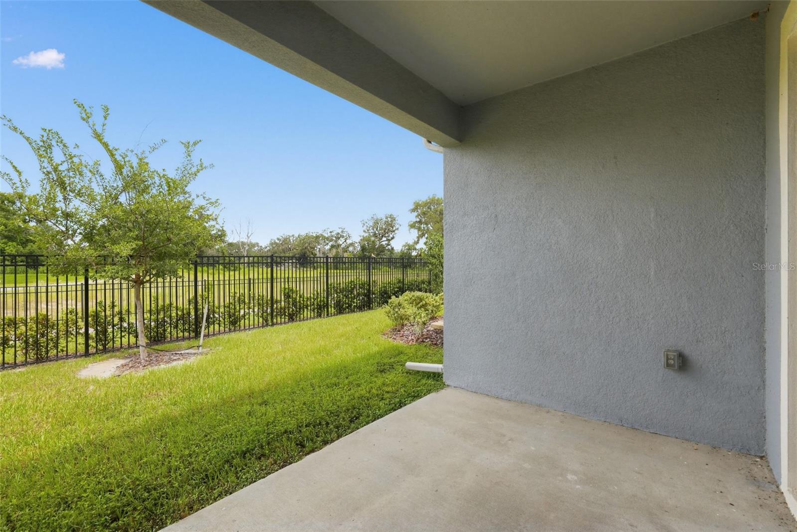 6743 RIPPLE POND LOOP