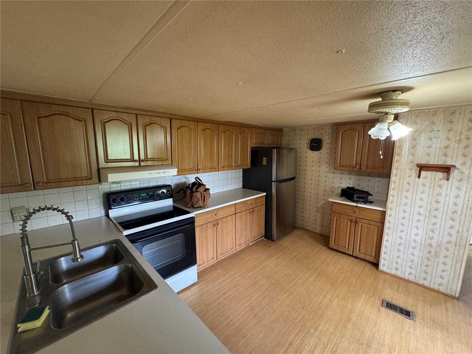 9613 ANDY DR
