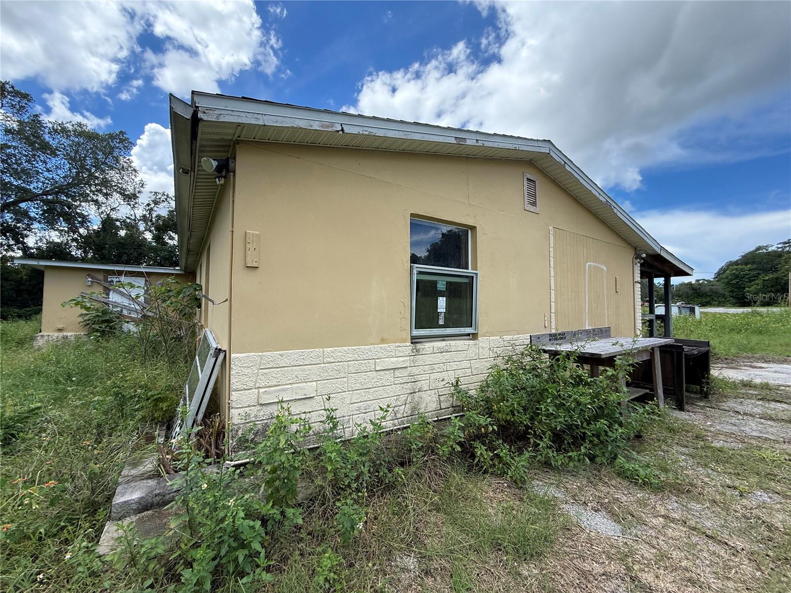 15308 BANJO DR