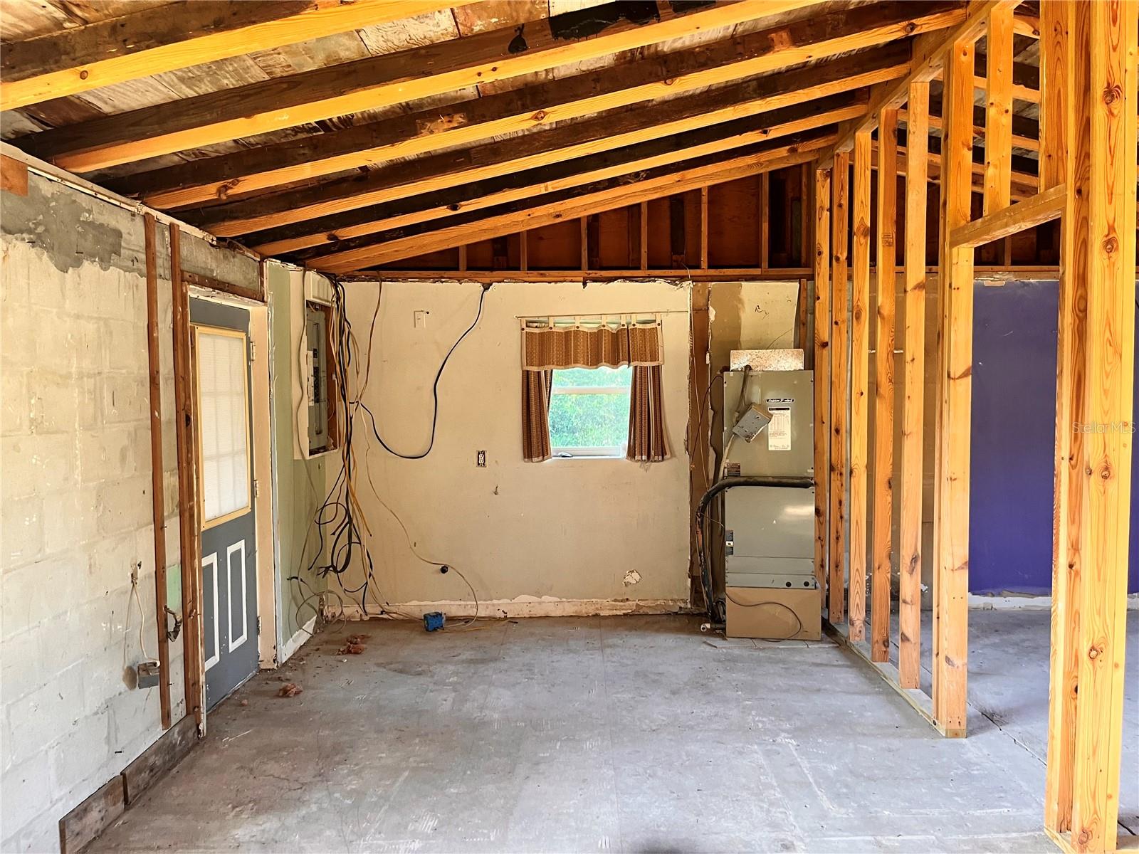 15308 BANJO DR