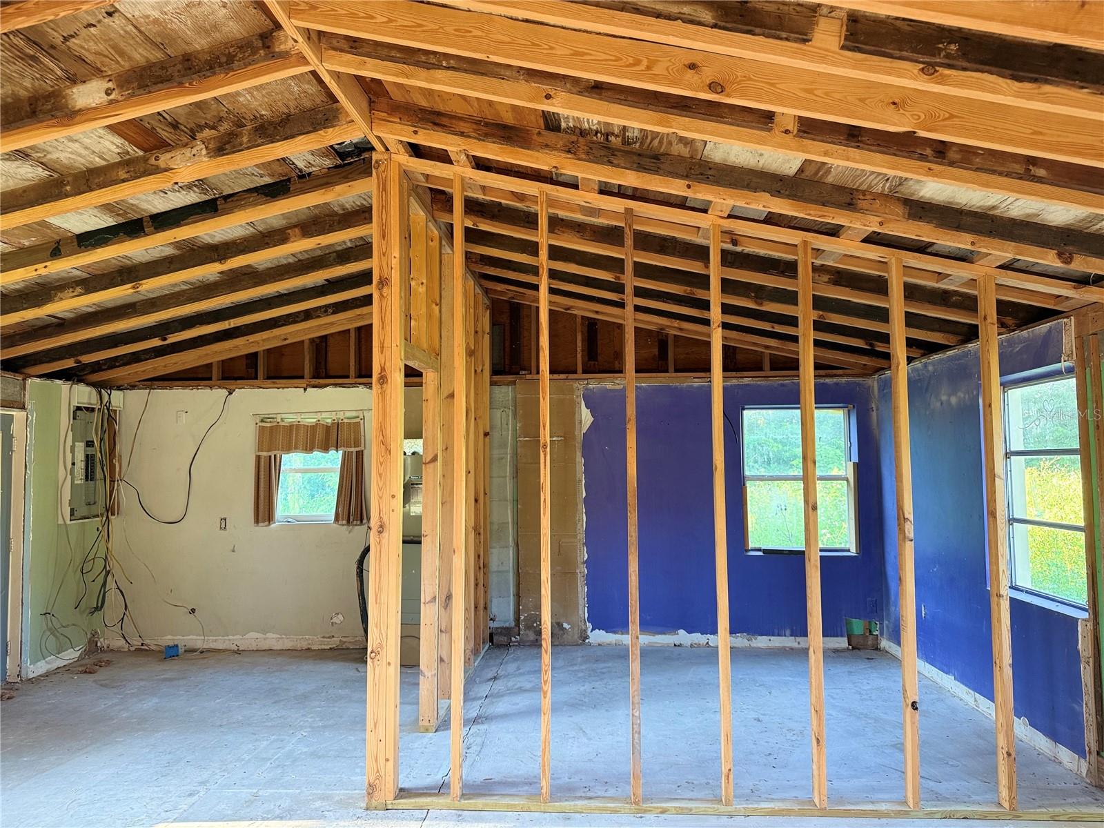 15308 BANJO DR