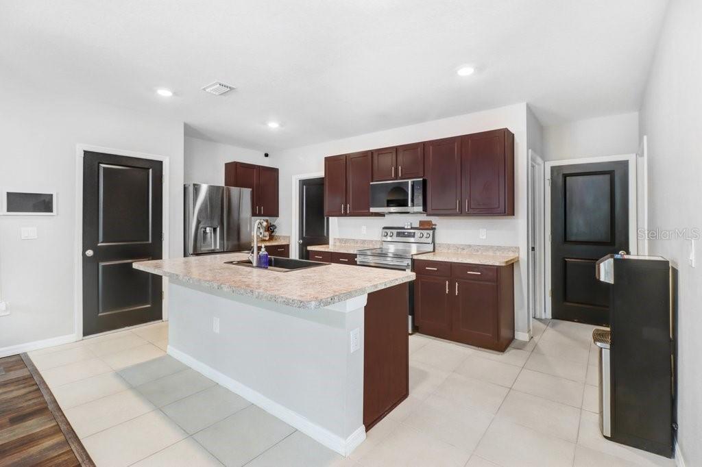 10149 GEESE TRAIL CIR