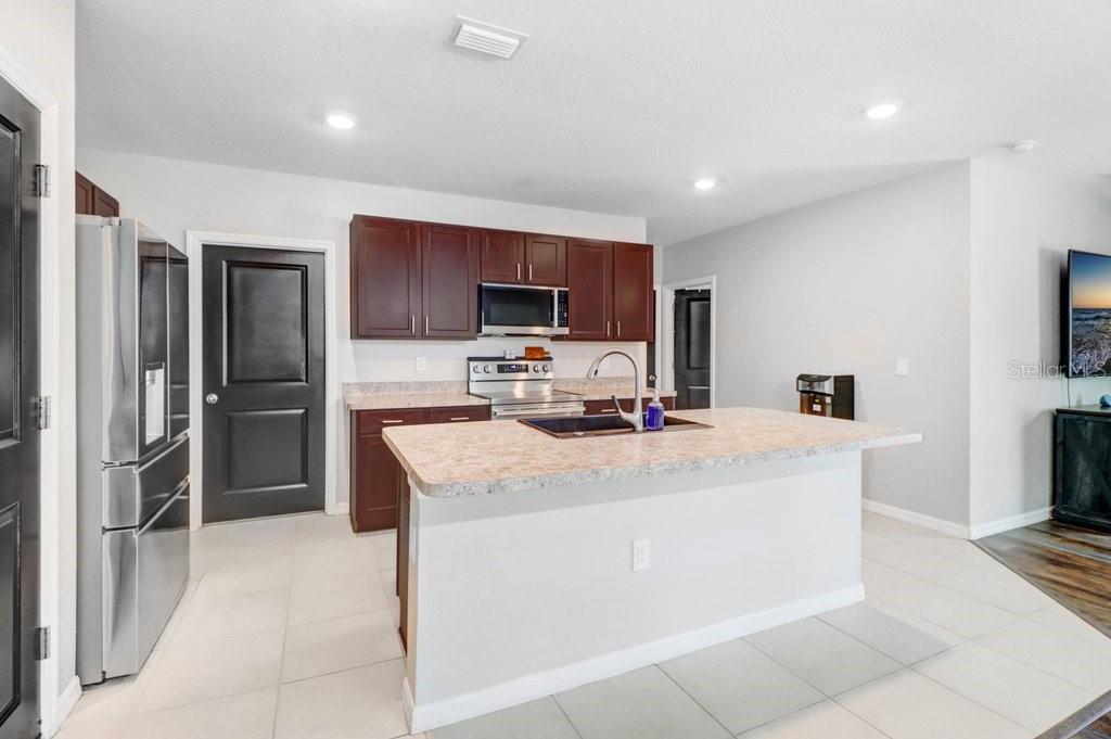 10149 GEESE TRAIL CIR