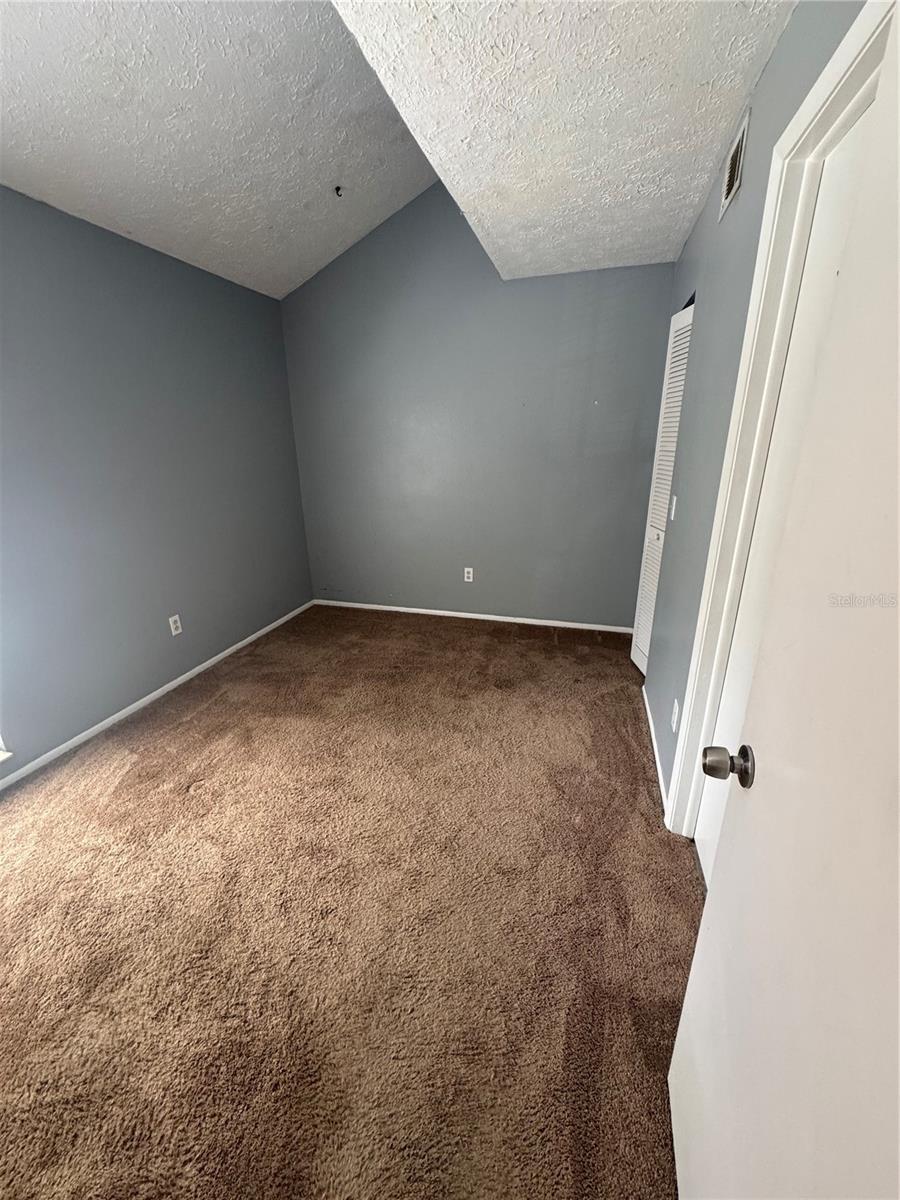 9459 FOREST HILLS CIR