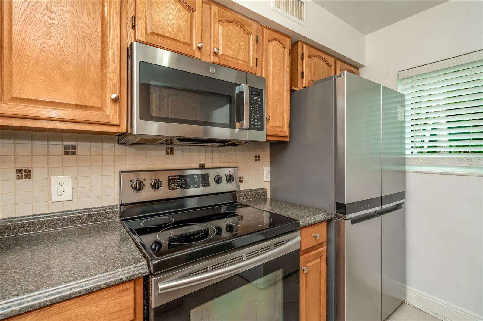 501 E BAY DR #702