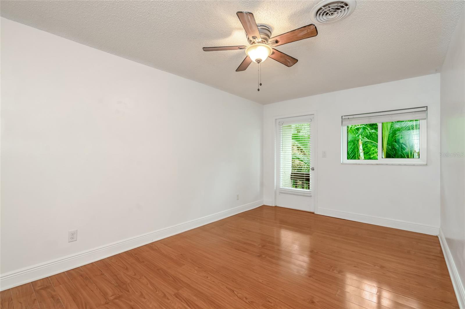 501 E BAY DR #702