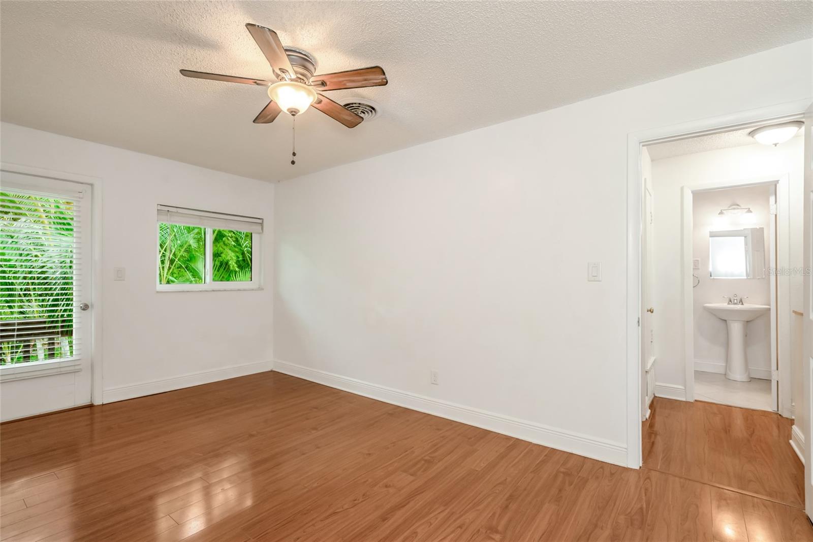 501 E BAY DR #702