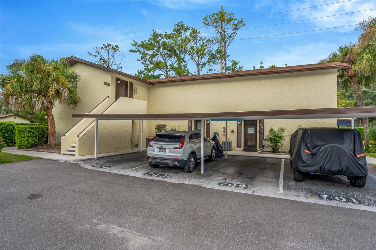 501 E BAY DR #702
