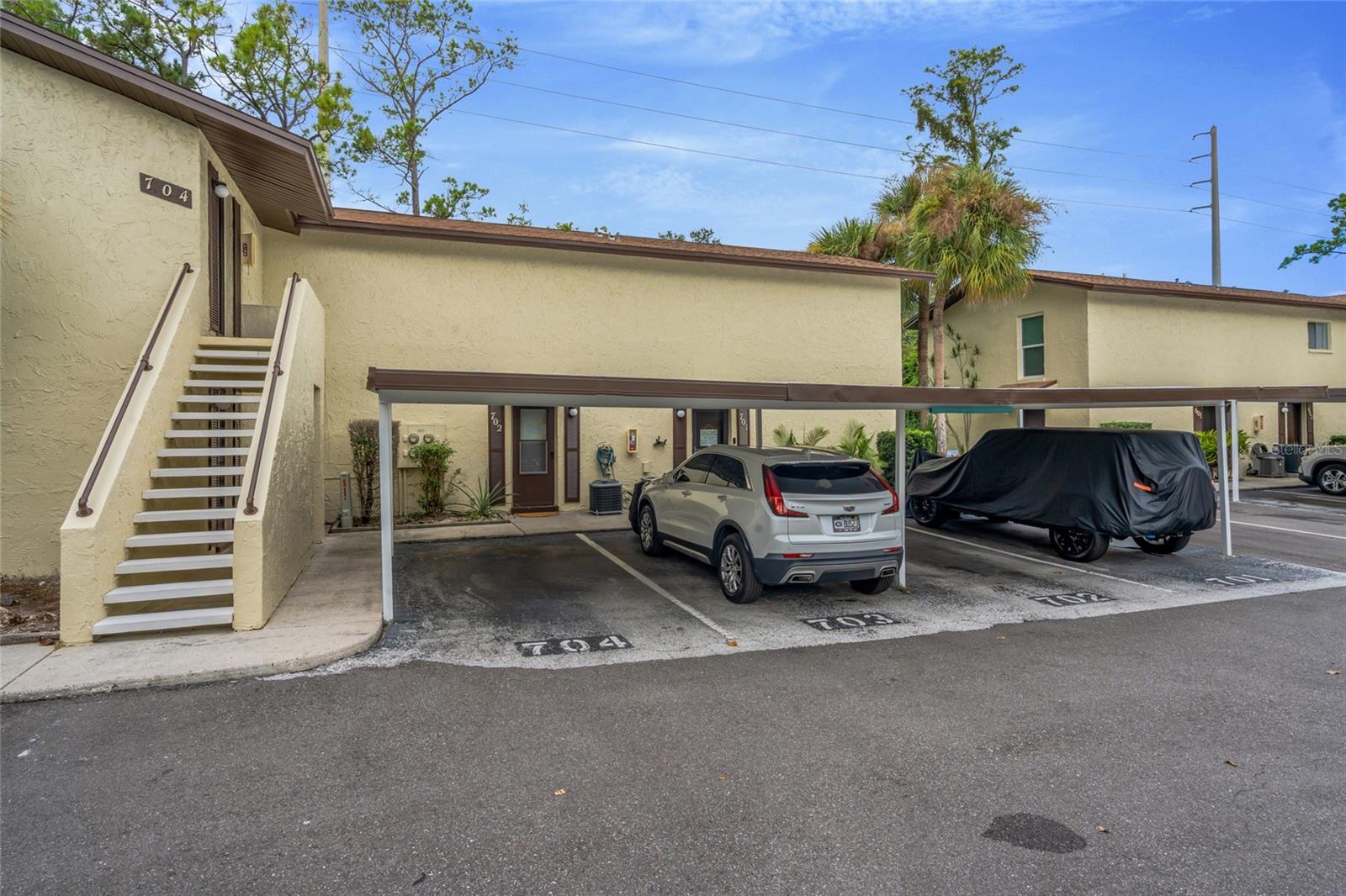 501 E BAY DR #702