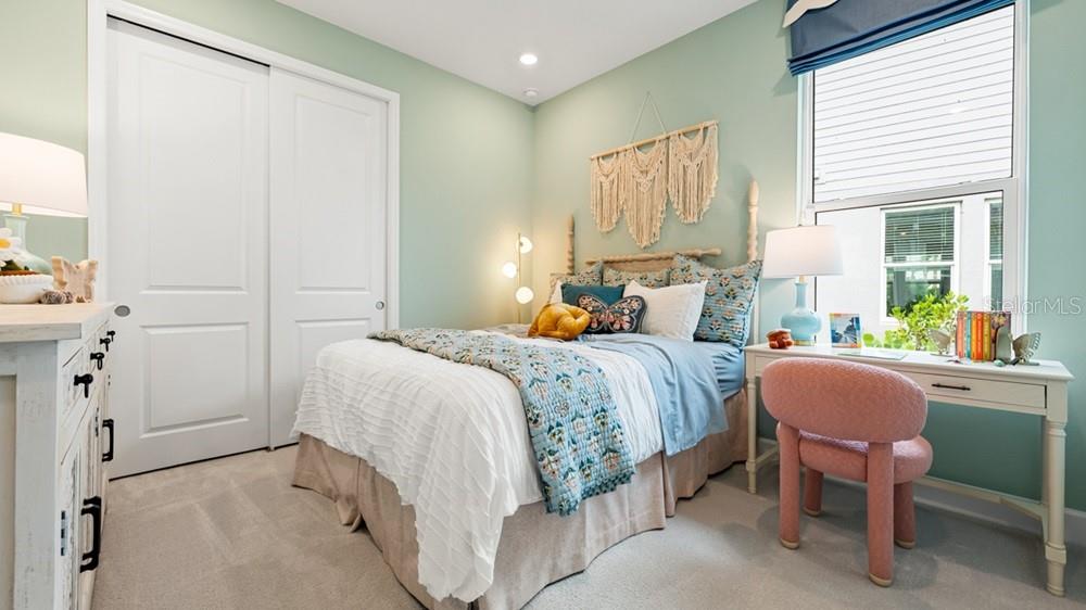 864 STEEL DR