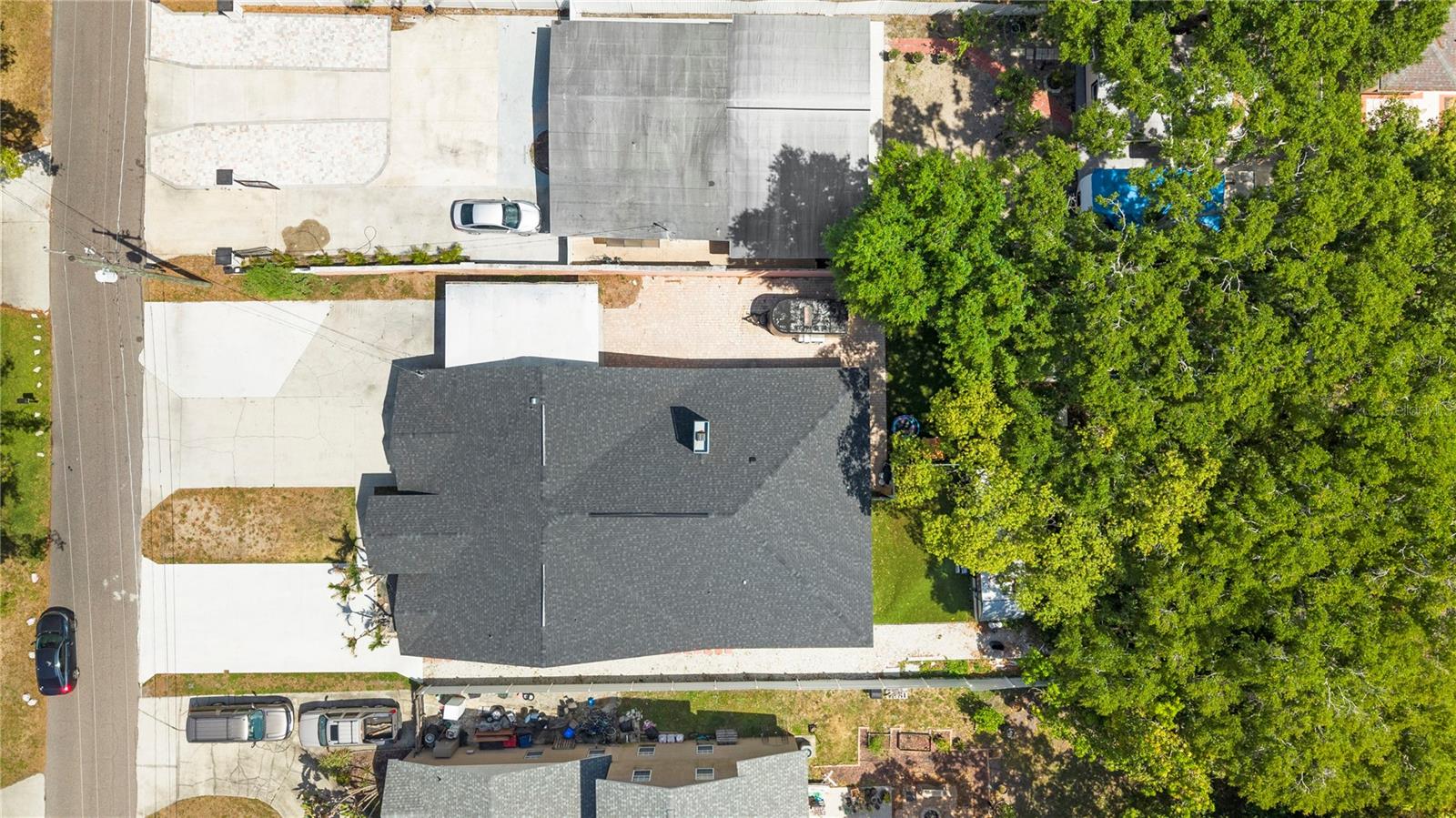 8019 N GOMEZ AVE