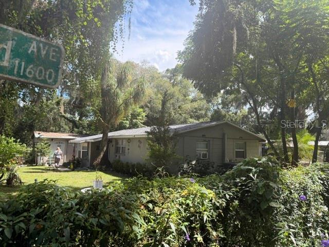 11615 GROVEWOOD AVE