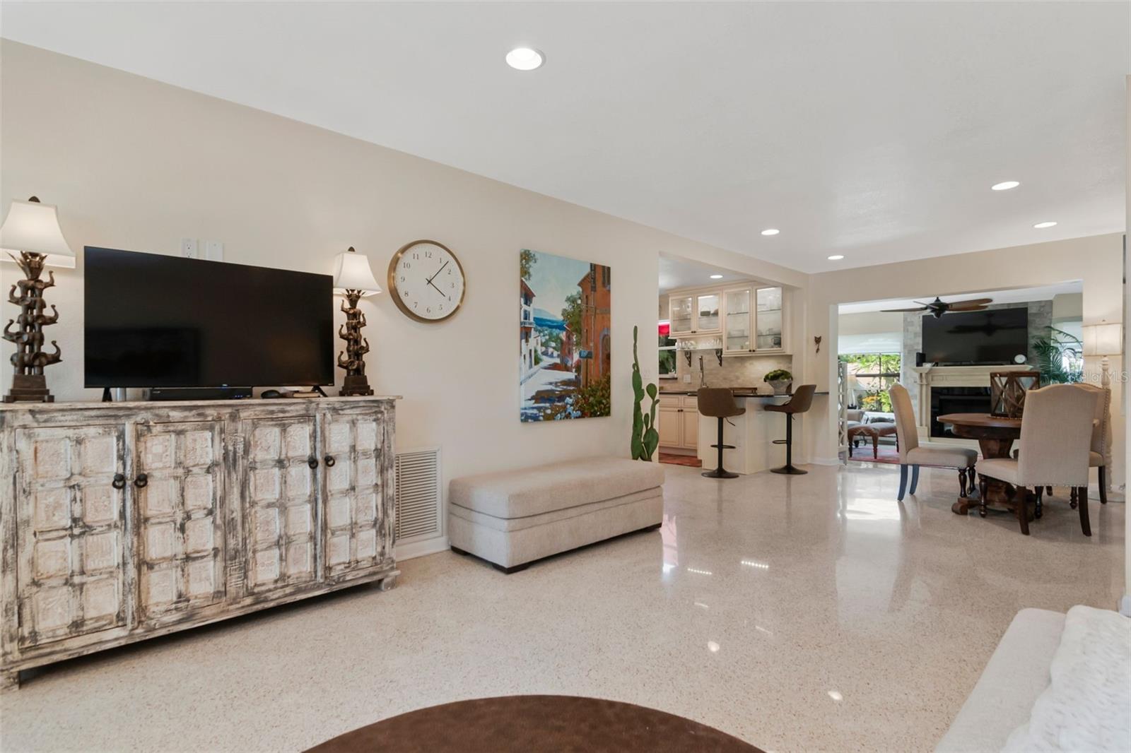 312 KEATING DR
