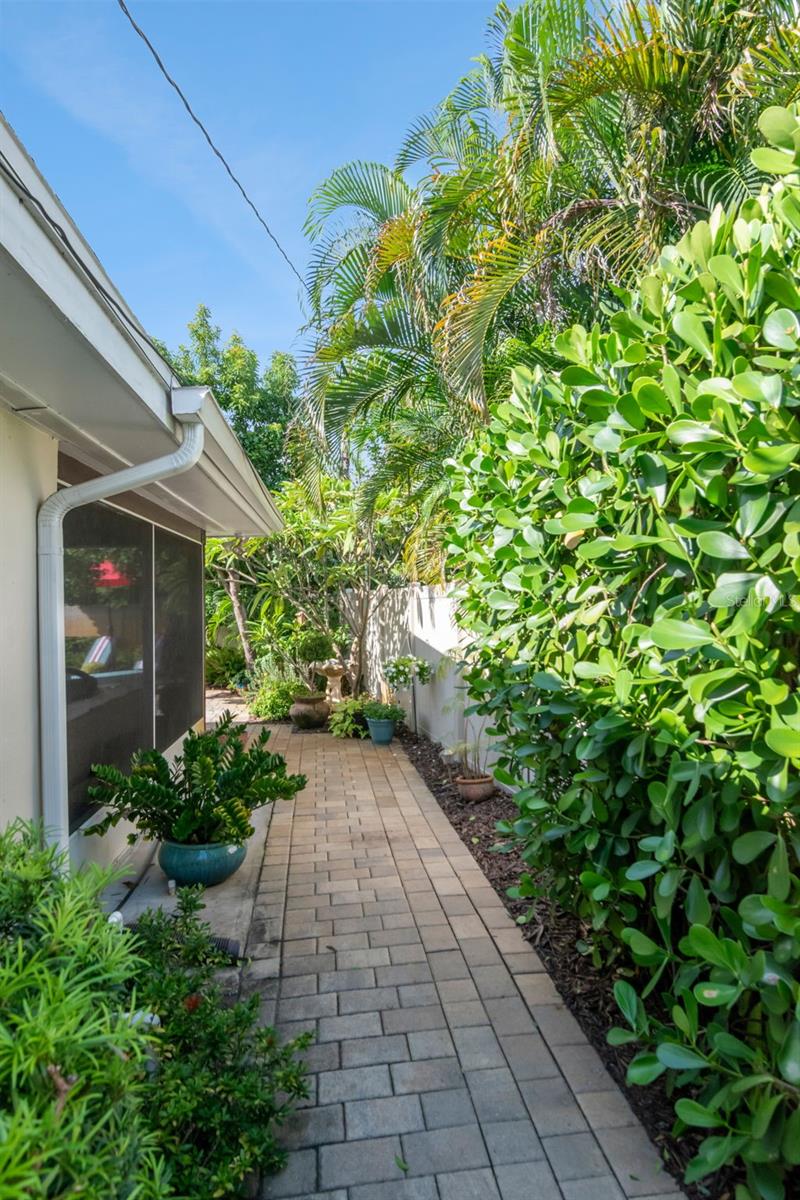 312 KEATING DR
