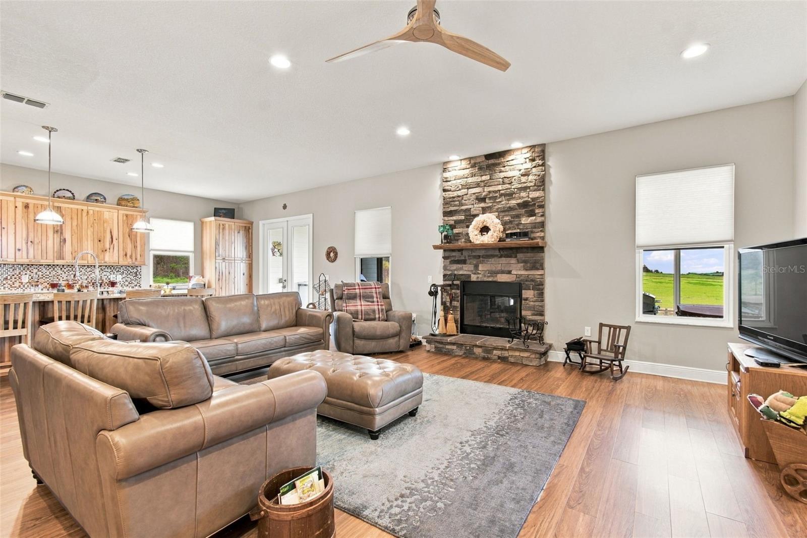 16705 HILLTOP HORIZONS PL