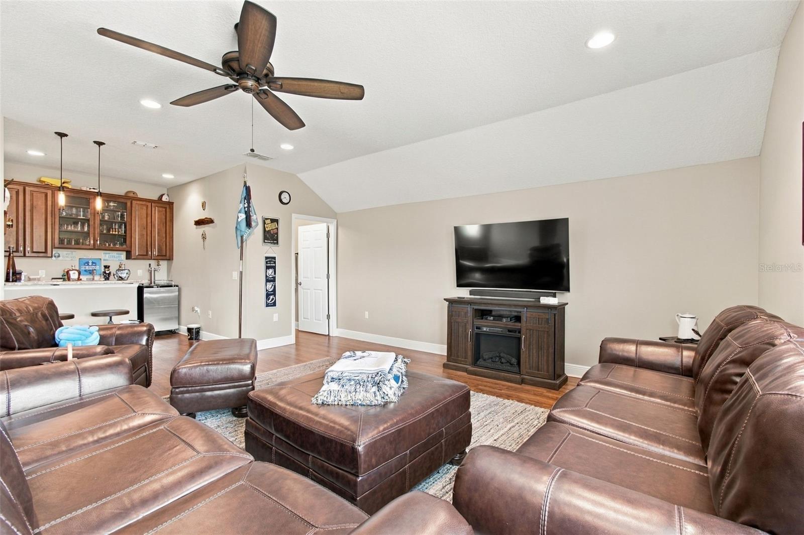 16705 HILLTOP HORIZONS PL