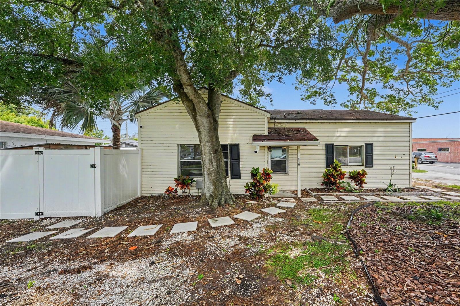116 N DUNCAN AVE