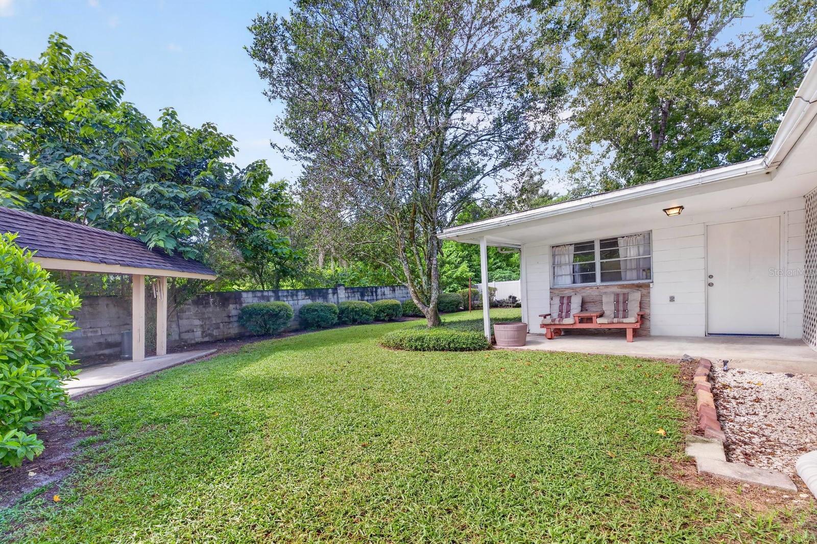 521 S LARRY CIR