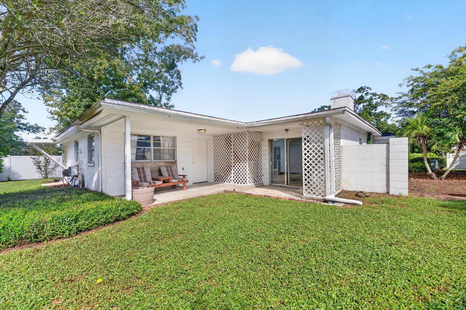 521 S LARRY CIR