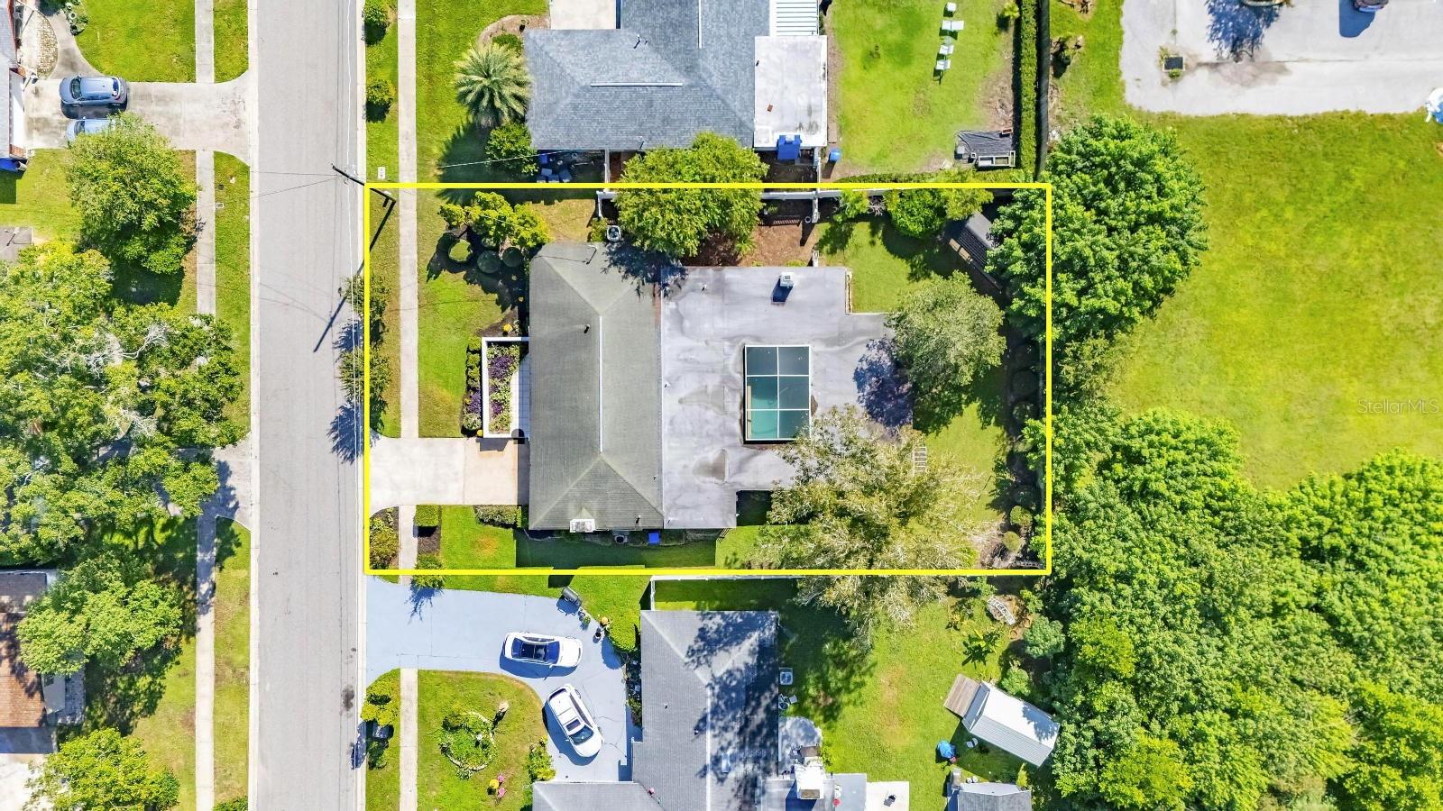 521 S LARRY CIR