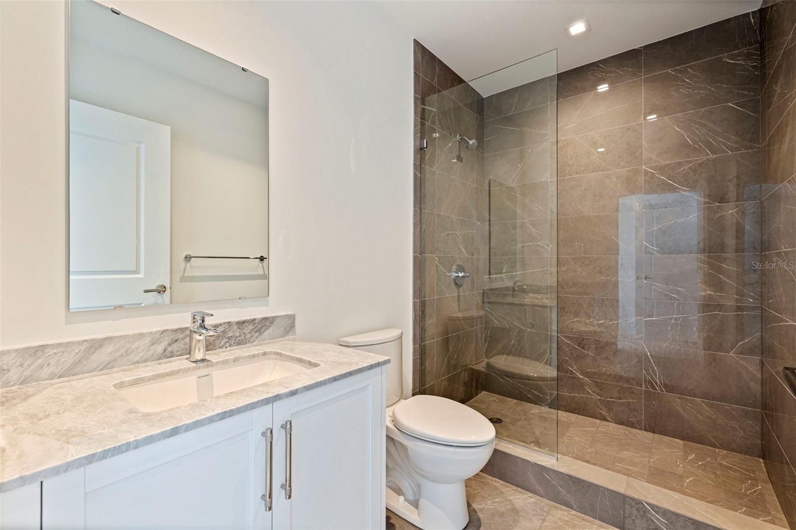 3015 S YSABELLA AVE #2401
