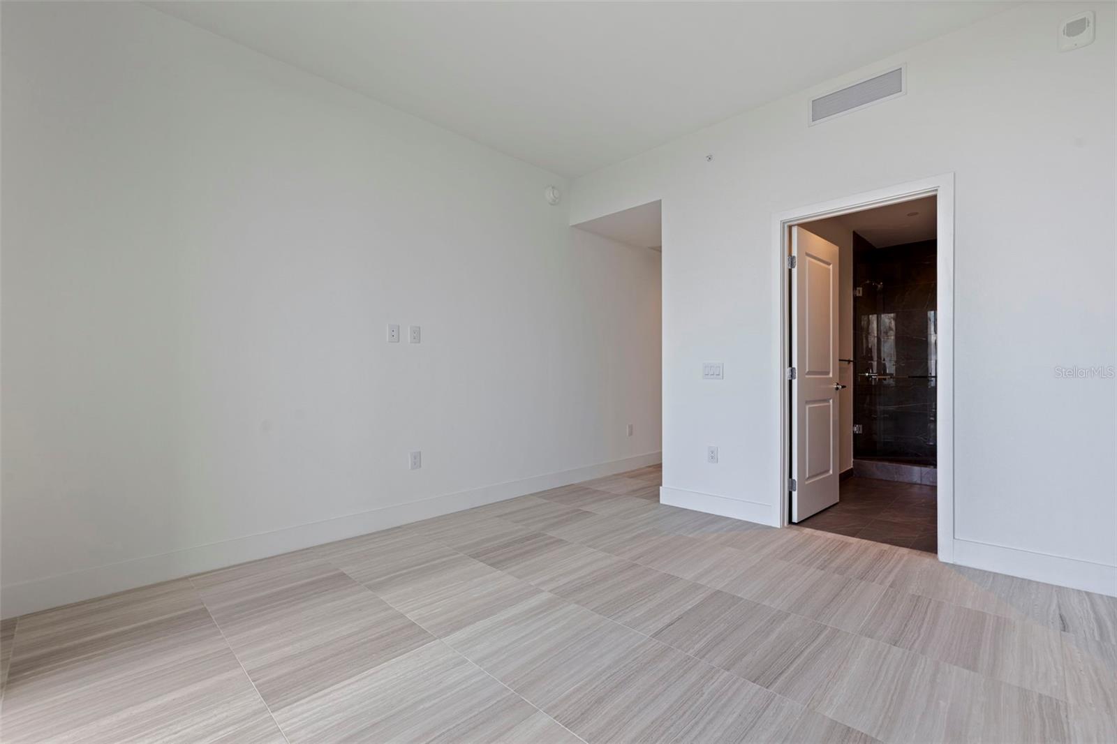 3015 S YSABELLA AVE #2401