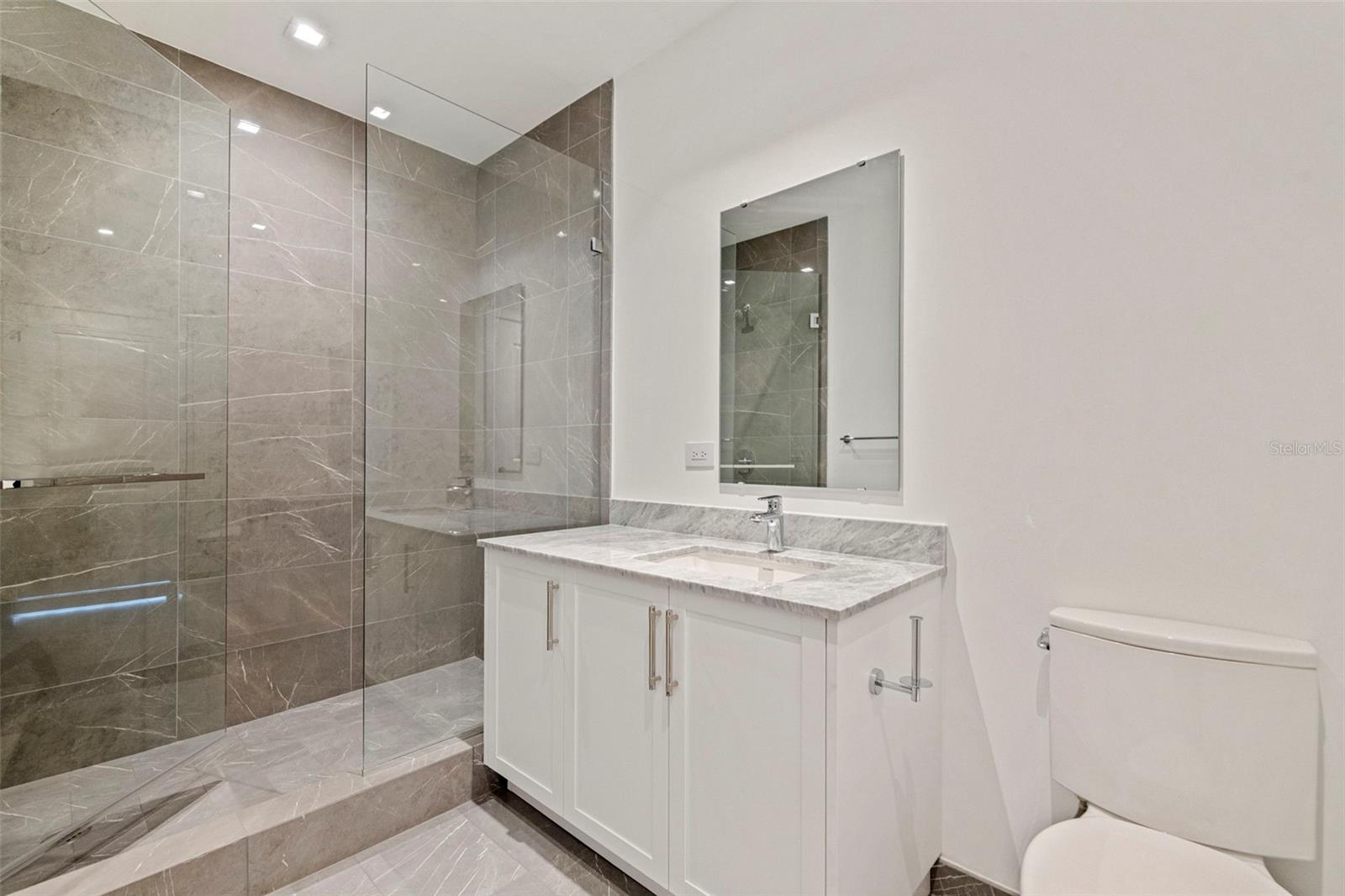 3015 S YSABELLA AVE #2401