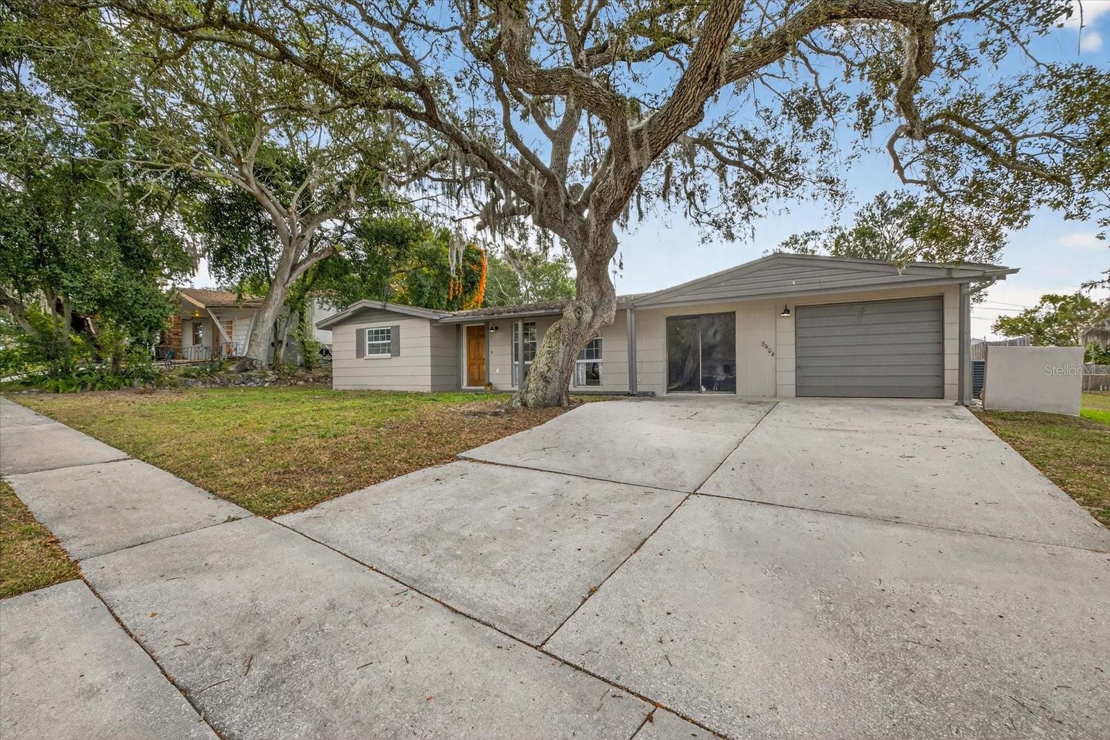 5404 FRONT DR