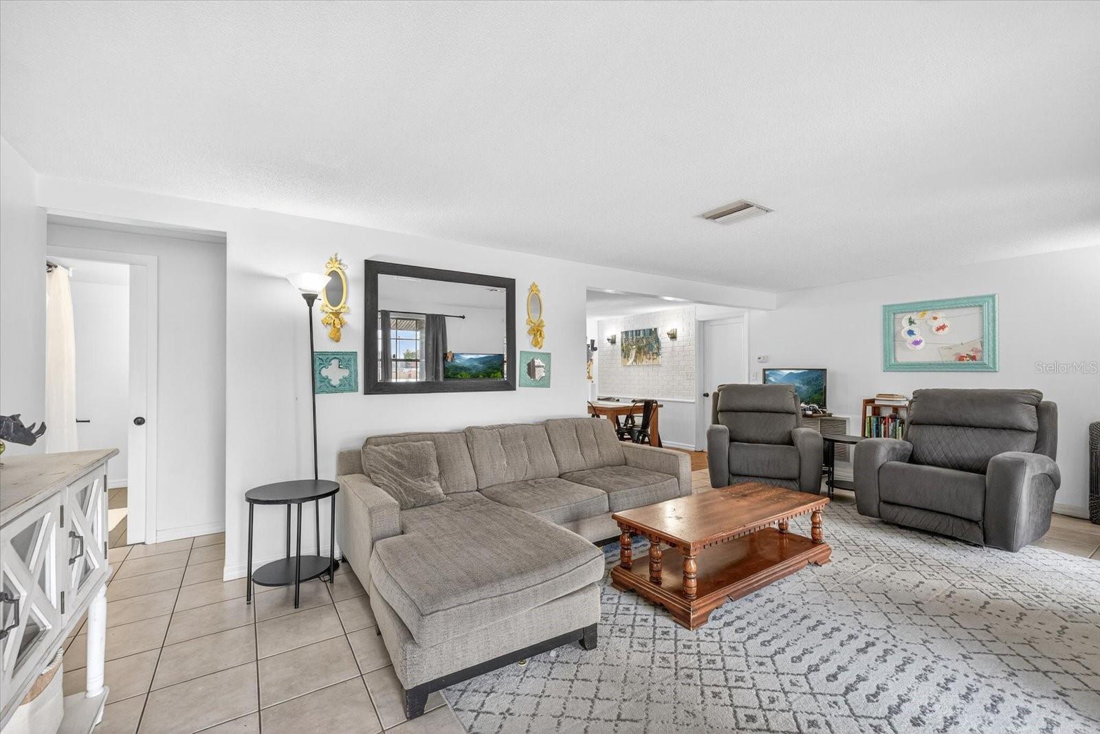 5404 FRONT DR