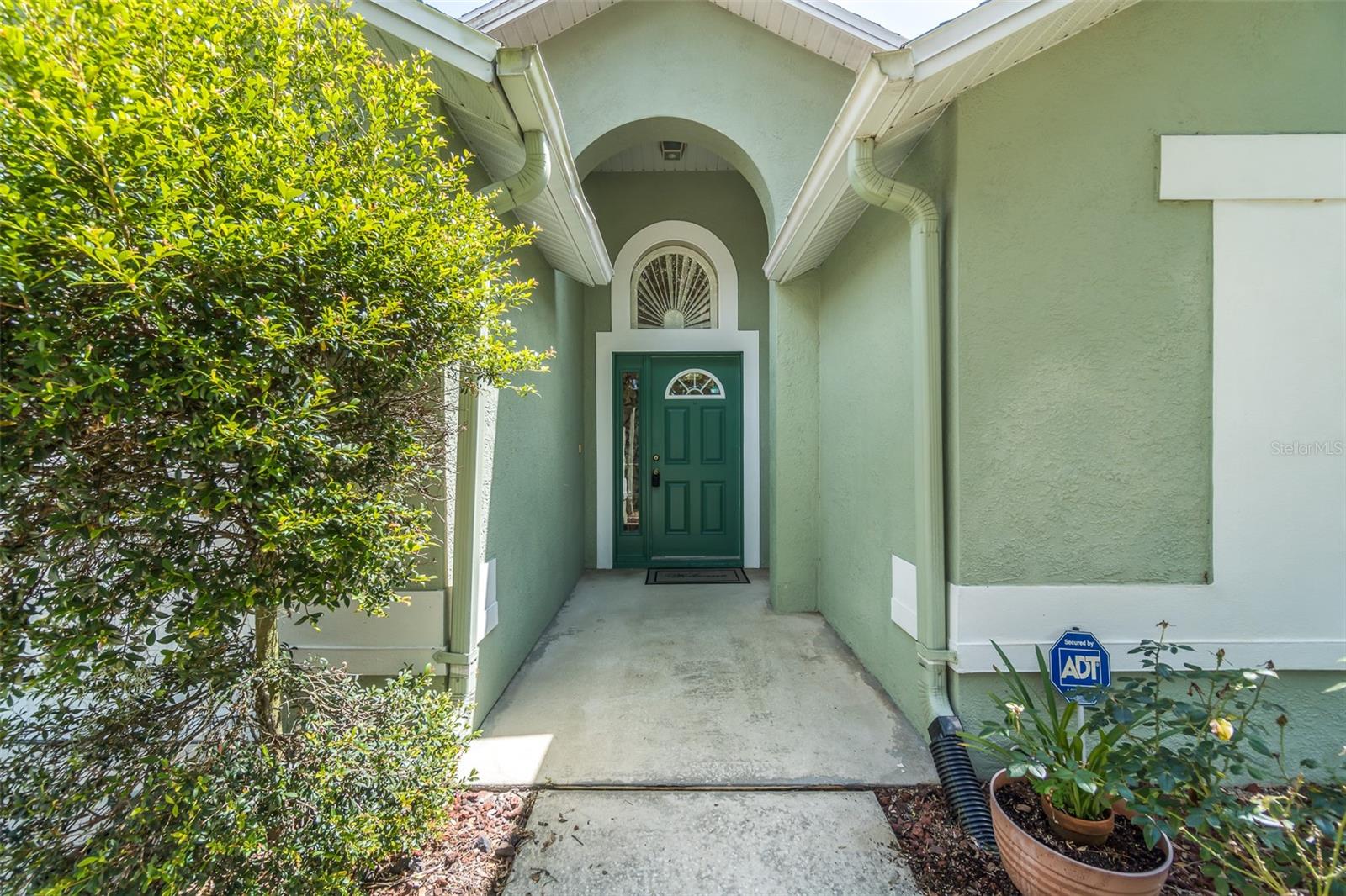 6918 JAMESTOWN MANOR DR