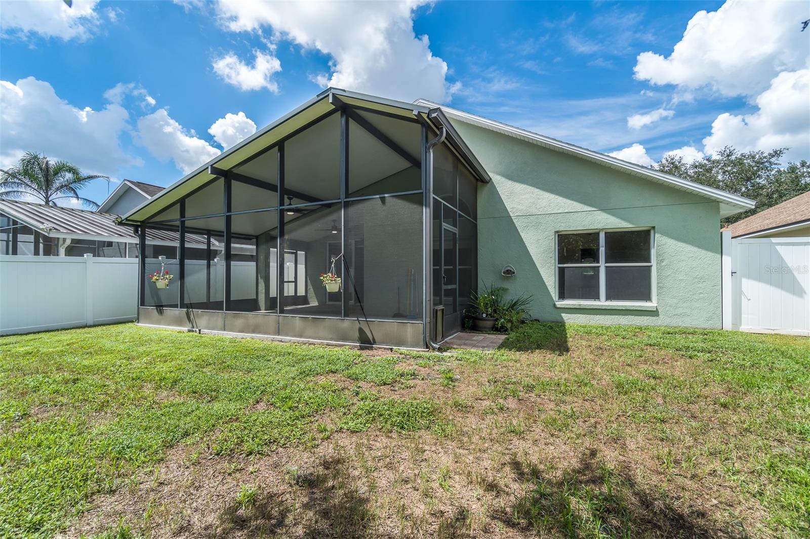 6918 JAMESTOWN MANOR DR