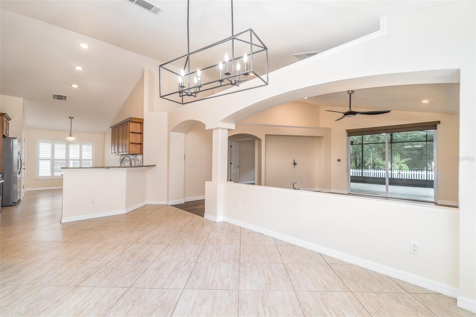 6918 JAMESTOWN MANOR DR