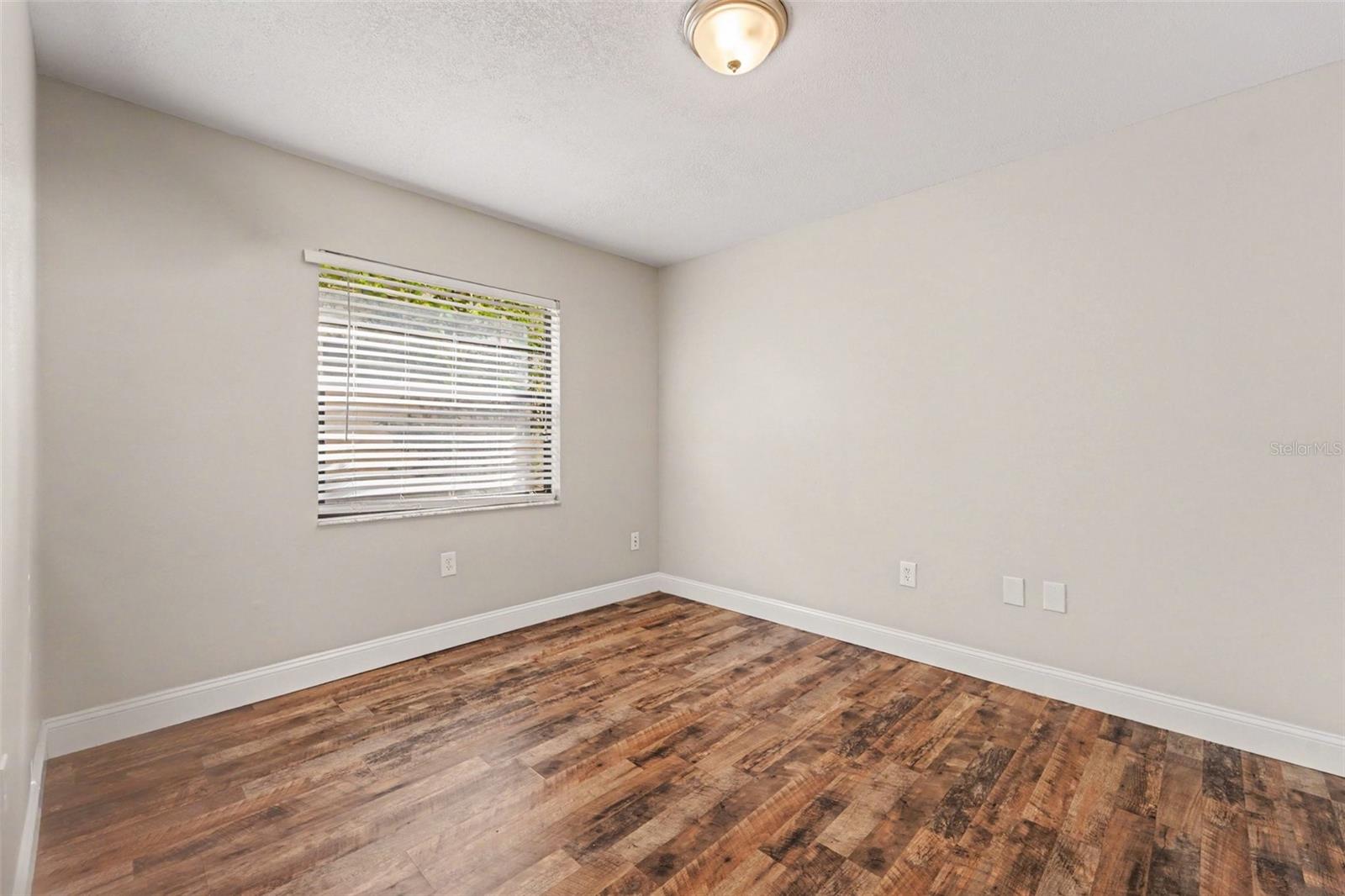 10826 CLAYMONT DR