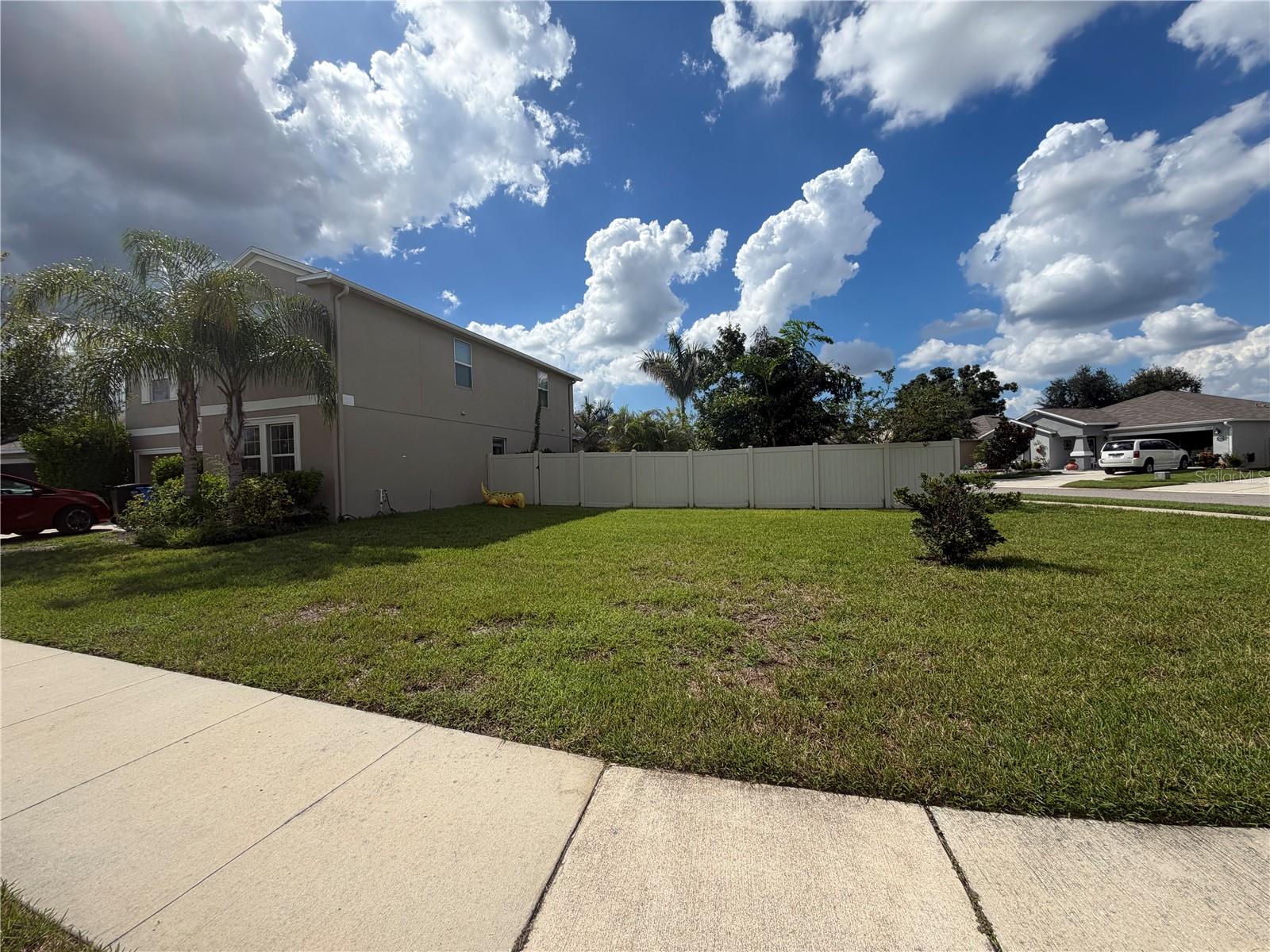17103 WHITE MANGROVE DR