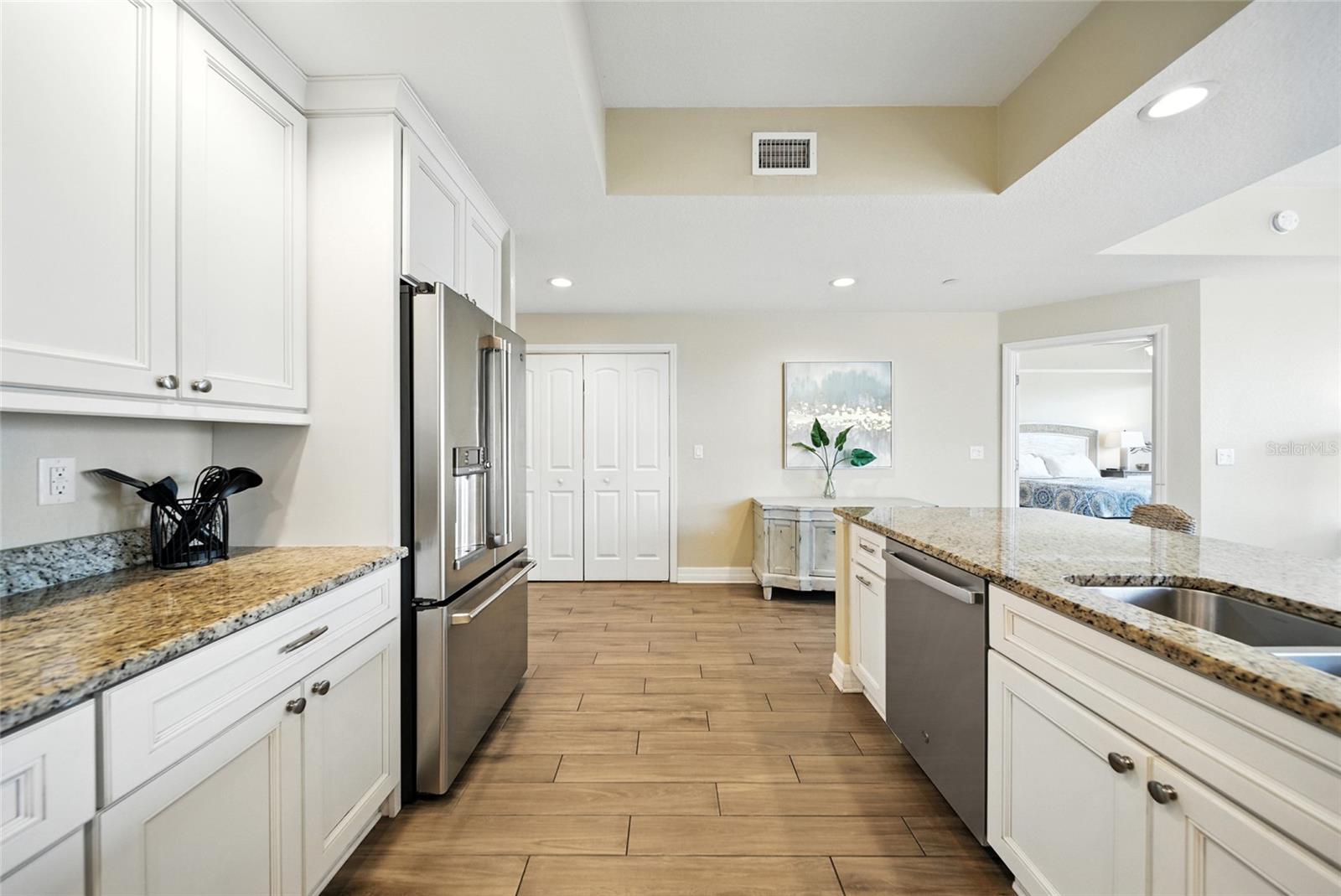 706 BAYWAY BLVD #203